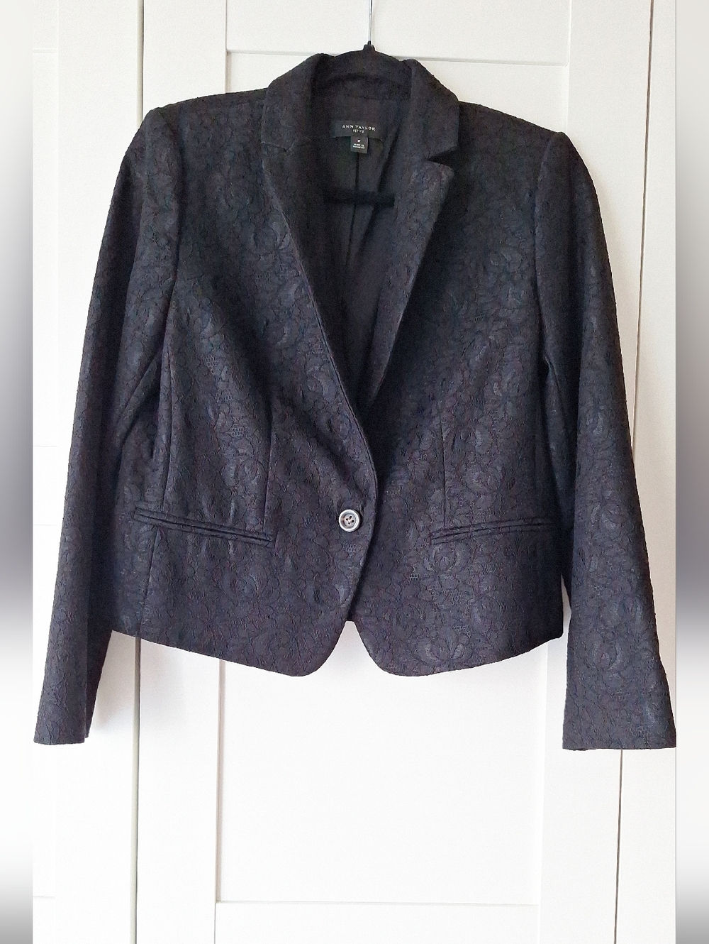 Ann Taylor Black Floral Jacquard Notch-Lapel Blazer